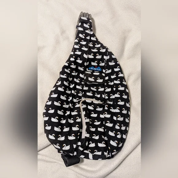 Kavu | Bags | Kavu Black And White Swan Print Bag | Poshmark display picture 3